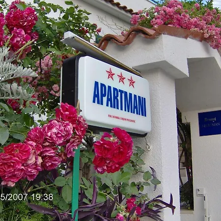 Apartament Adria *